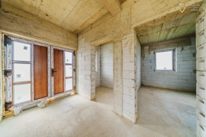 Casă de vânzare cu 3 camere in Mândruloc