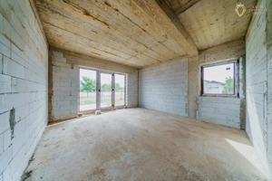 Casă de vânzare cu 3 camere in Mândruloc - imagine 8