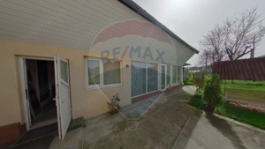 Casă / Vilă cu 5 camere de vânzare în zona Sud - imagine 4 Casă / Vilă cu 5 camere de vânzare în zona Sud - imagine 4