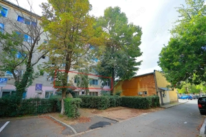 De vânzare apartament cu 3 camere, etajul 1, Strada Borsecului, Oradea