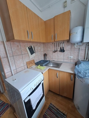 Inchiriem  garsoniera la casa  - imagine 4