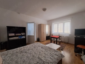 Inchiriem  garsoniera la casa 