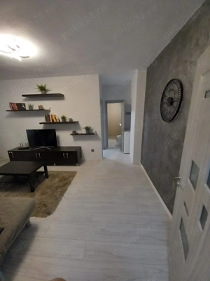 Ap. P.ta Victoriei, An 1970 FĂRĂ RISC!, ULTRACENTRAL etajul 2, preț 75500  - imagine 2