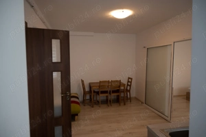 Apartament central cu curte - imagine 5