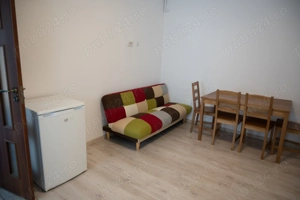 Apartament central cu curte - imagine 2