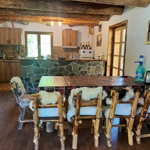 Închiriez Cabană pe Valea Drăganului 8-10 persoane.  - imagine 2