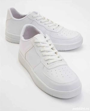 Vând adidași damă mărimea 39