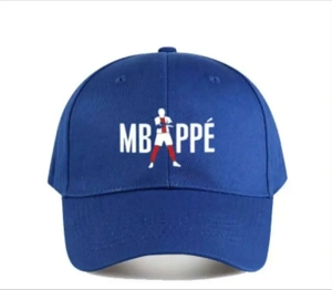 Vând șapcă Mbappe 