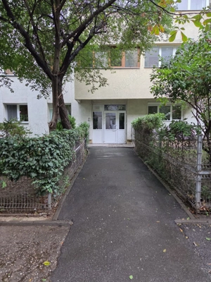 Vand apartament 3 camere langa Liceul Lucian Blaga