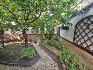 Casă individuală Km 5 – curte cu foișor, acces privat, termen lung - imagine 19 Casă individuală Km 5 – curte cu foișor, acces privat, termen lung - imagine 19