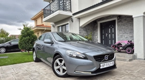 Volvo-V40-2.0-Diesel-Euro 6-Navi-Led-Incalzire scaune-Keyless Entry-Goo-Senzori Parcare- - imagine 2