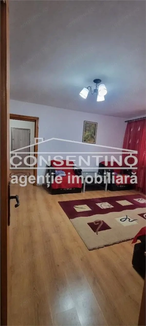 Se vinde imobil cu 3 camere ,Micro3 , liber , mobilat