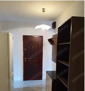 Apartament 1 camera decomandat  etaj 1 langa Piata Doina model mare