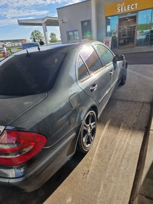 Mercedes-Benz E220 cdi 2004 - imagine 3