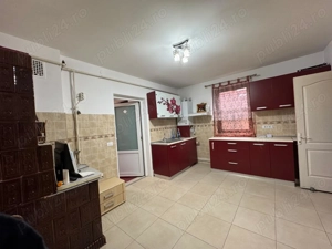 Vand casa Liceul nr 2 - imagine 3