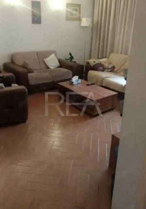 3 camere, et 7/8, anvelopat- Panduri, Str Ion Urdareanu