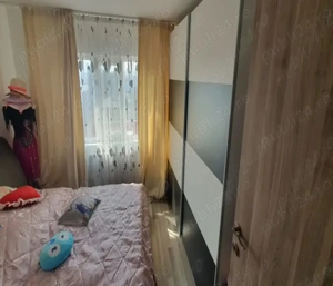 Apartament de vanzare 3 camere decomandat , situat in Zona Lunei - imagine 5