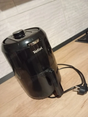 Vând friteuză cu aer cald Tefal Easy Fry Compact EY101815, 1.6L, 1030W