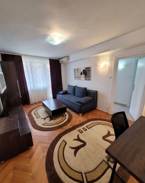 De închiriat apartament 2 camere centru Piața Victoriei