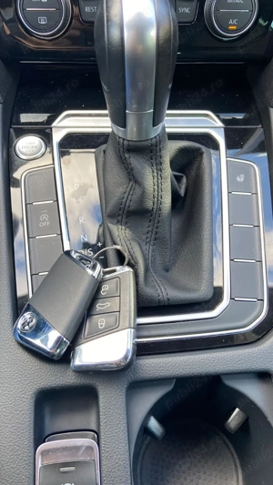 Volkswagen Passat Variant 2.0 TDI DSG R-LINE - imagine 8 Volkswagen Passat Variant 2.0 TDI DSG R-LINE - imagine 8