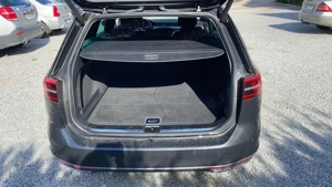Volkswagen Passat Variant 2.0 TDI DSG R-LINE - imagine 7 Volkswagen Passat Variant 2.0 TDI DSG R-LINE - imagine 7