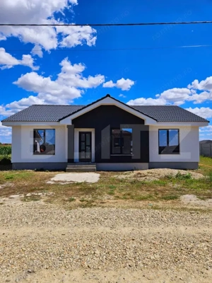 Casa moderna in Santandrei la super pret  - imagine 2 Casa moderna in Santandrei la super pret  - imagine 2