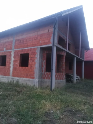 Proprietar, vind casa la rosu , in Sandra Timis