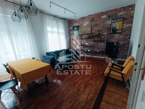 Apartament cu 3 camere, zona Centrala, Cladire Istorica