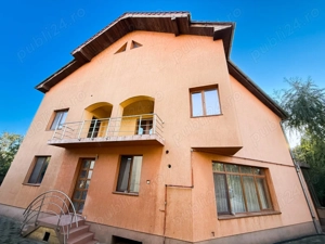 Casa cu 6 dormitoare si livada pe rod