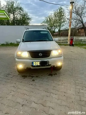 Suzuki Grand Vitara 2.0 benzina și gpl