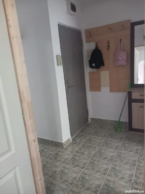 vand apartament 2 camere