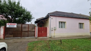 Casa De Vanzare la Strada Principala In Ghiroda