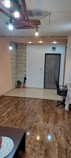 Proprietar inchiriez în cetate aparatament 2 camere - imagine 2