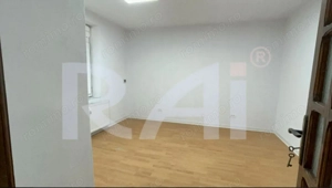  Vad comercial Piața Gării – casă 3 camere + curte - imagine 3