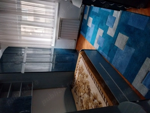 Închiriez apartament cu trei camere