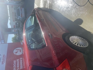 Vând golf V -  2004 - imagine 3