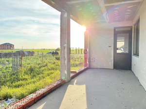 Casa cu 4 camere de vanzare in Cihei - imagine 3