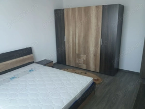 Închiriez apartament 2 în zona Cartierului Latin. 