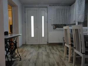 Casa renovata in Galsa, locatie foarte buna, bransamente la toate utilitatile - imagine 7