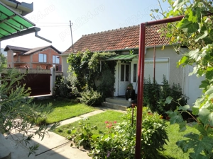 Casa renovata in Galsa, locatie foarte buna, bransamente la toate utilitatile - imagine 2