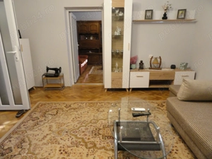 Casa renovata in Galsa, locatie foarte buna, bransamente la toate utilitatile - imagine 18