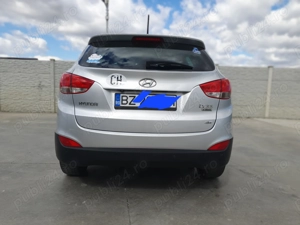 Vand schimb Hyundai ix35 full option .2.0 diesel.194 cp .4 4 la buton .Prim propietar .fiscal pe loc - imagine 2