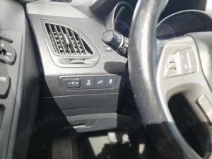 Vand schimb Hyundai ix35 full option .2.0 diesel.194 cp .4 4 la buton .Prim propietar .fiscal pe loc - imagine 9