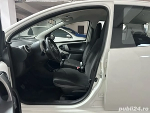 Toyota Aygo 2014 1.0 benzina 65cp euro 5 consum redus stare impecabila - imagine 5