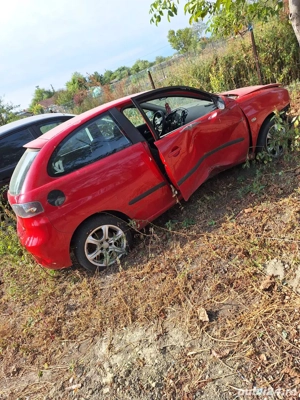 Dezmembrez seat leon  - imagine 2