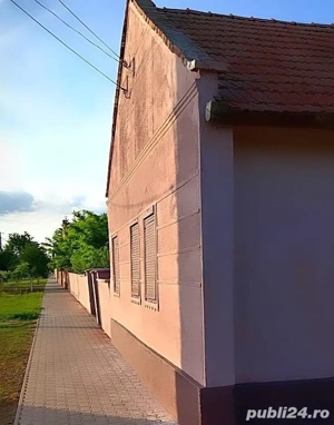 Se vinde sau se schimbă cu locuință, în Arad, casă cu teren de 1440 mp, în comuna Felnac