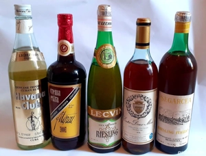 Sticle de vin și tărie de colecție nu trimit în țară predare personal prefer în centru 