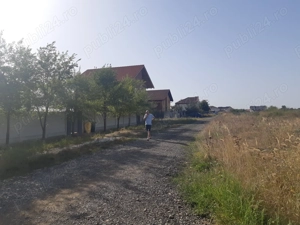 OCAZIE::Vând t parcela pentru casa 713mp.cu utilități, drum pietruit ,Moșnița Nouai