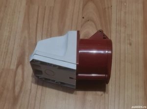 Priza trifazica aplicata 5 poli 32A 3P+N+E 6h CEE 380V