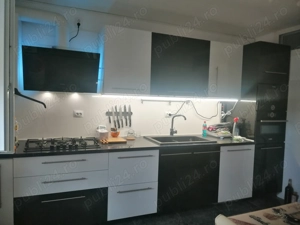 Închiriez apartament 4 camere decomandat, ultracentral, complet mobilat si dotat - imagine 10